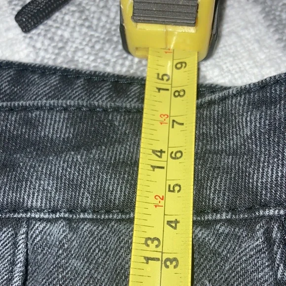 Ladies black jean skirt with pockets - Picture 3 of 11